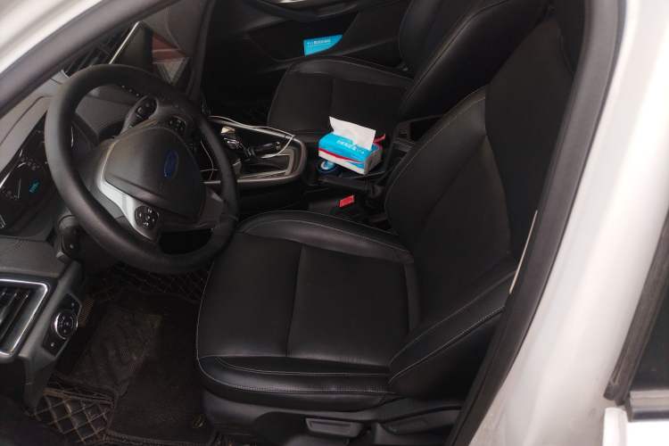 Used Ford Escort 2015 1.5L Automatic Fashion Model Left Front Seat