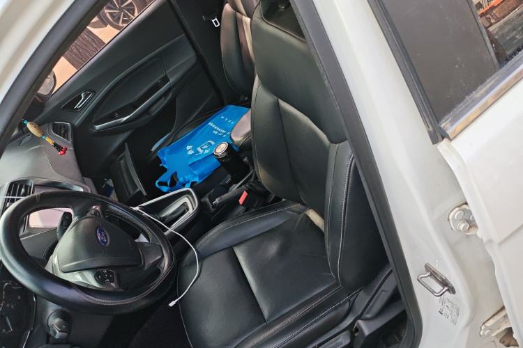Used Ford Escort 2015 1.5L Automatic Fashion Model Left Front Seat