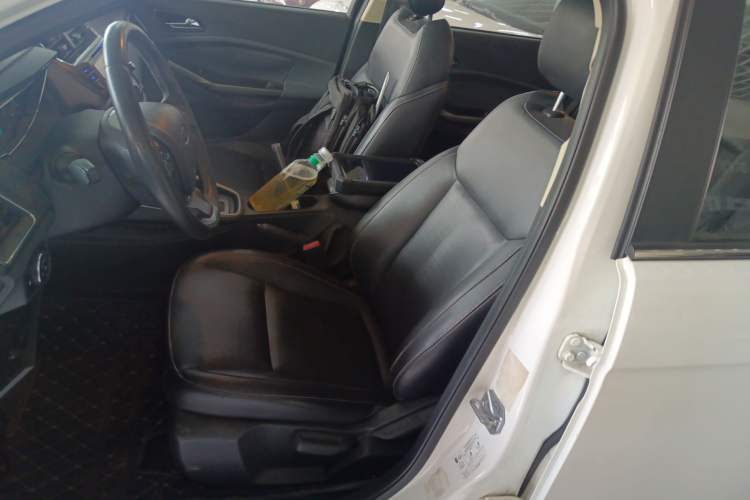 Used Ford Escort 2015 1.5L Automatic Fashion Model Left Front Seat