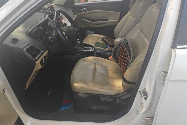 Used Ford Escort 2015 1.5L Automatic Fashion Model Left Front Seat