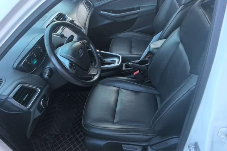 Used Ford Escort 2015 1.5L Automatic Fashion Model Left Front Seat