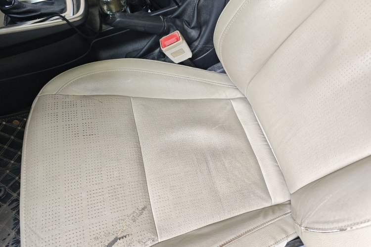 Used Ford Escort 2015 1.5L Automatic Fashion Model Left Front Seat