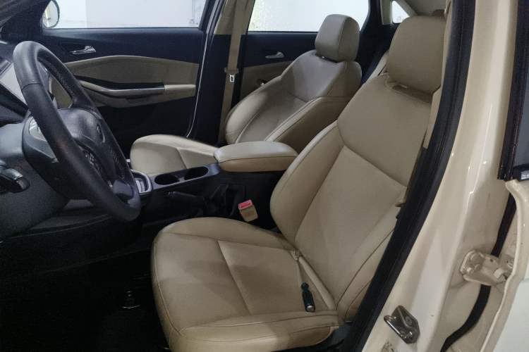 Used Ford Escort 2015 1.5L Automatic Fashion Model Left Front Seat