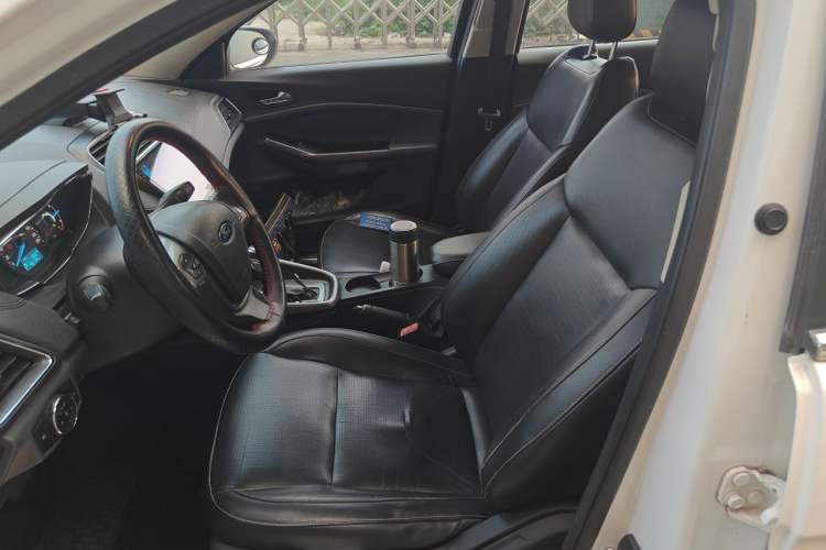 Used Ford Escort 2015 1.5L Automatic Fashion Model Left Front Seat
