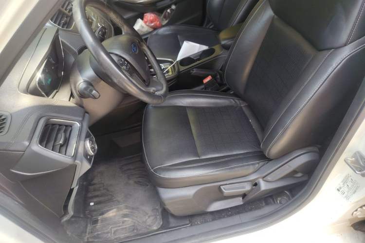 Used Ford Escort 2015 1.5L Automatic Fashion Model Left Front Seat