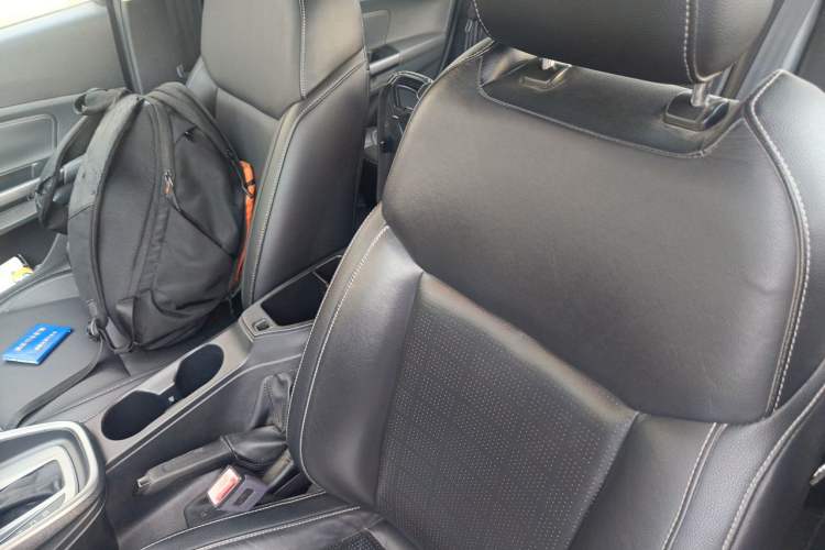 Used Ford Escort 2015 1.5L Automatic Fashion Model Left Front Seat