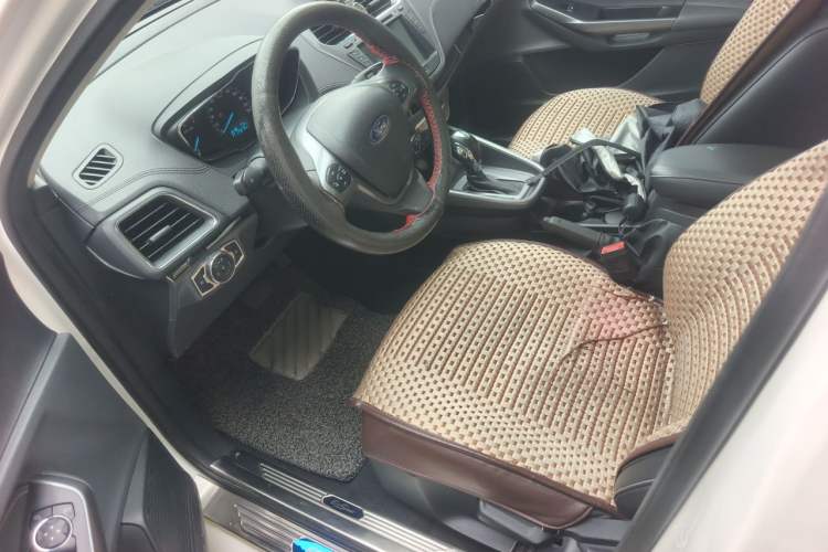 Used Ford Escort 2015 1.5L Automatic Fashion Model Left Front Seat
