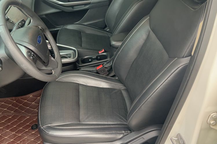 Used Ford Escort 2015 1.5L Automatic Fashion Model Left Front Seat