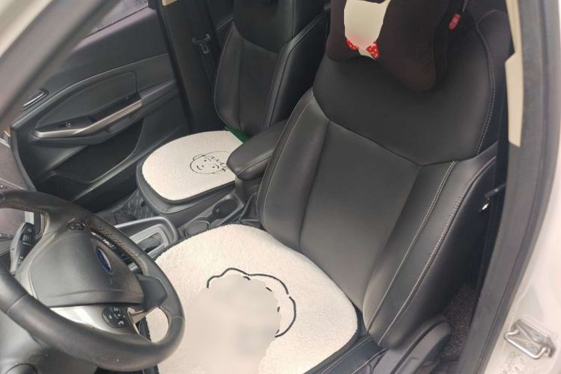 Used Ford Escort 2015 1.5L Automatic Fashion Model Left Front Seat