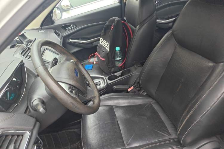Used Ford Escort 2015 1.5L Automatic Fashion Model Left Front Seat