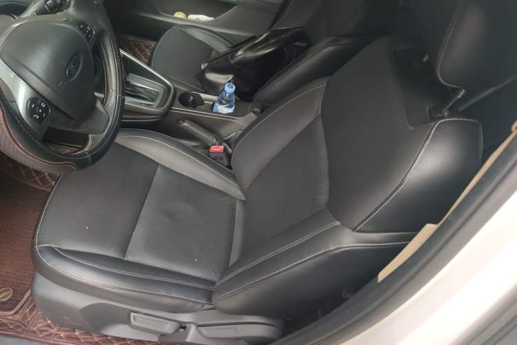 Used Ford Escort 2015 1.5L Automatic Fashion Model Left Front Seat