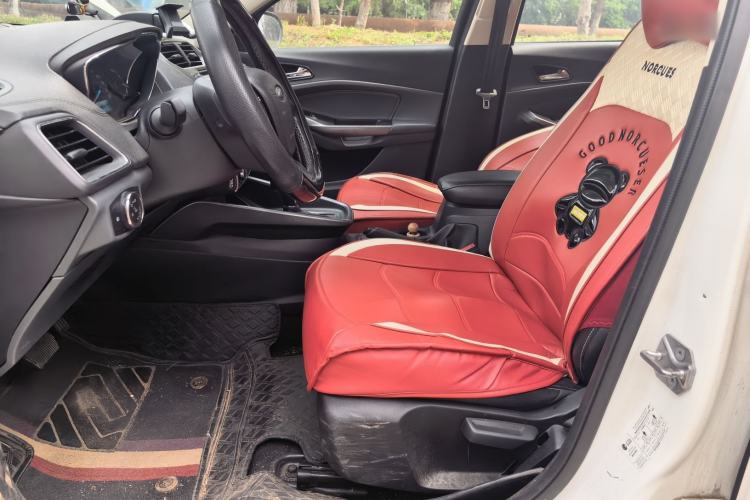 Used Ford Escort 2015 1.5L Automatic Fashion Model Left Front Seat