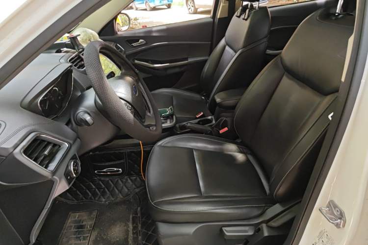 Used Ford Escort 2015 1.5L Automatic Fashion Model Left Front Seat