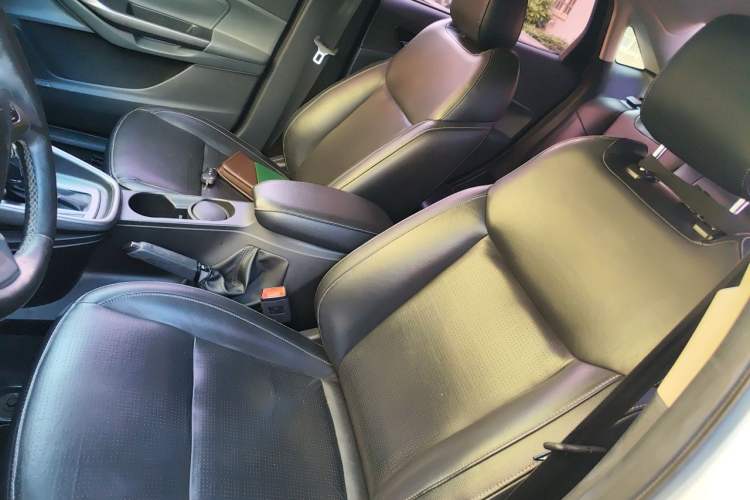Used Ford Escort 2015 1.5L Automatic Fashion Model Left Front Seat