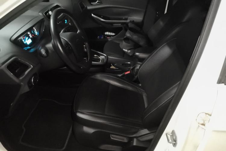 Used Ford Escort 2015 1.5L Automatic Fashion Model Left Front Seat