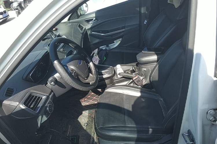 Used Ford Escort 2015 1.5L Automatic Fashion Model Left Front Seat