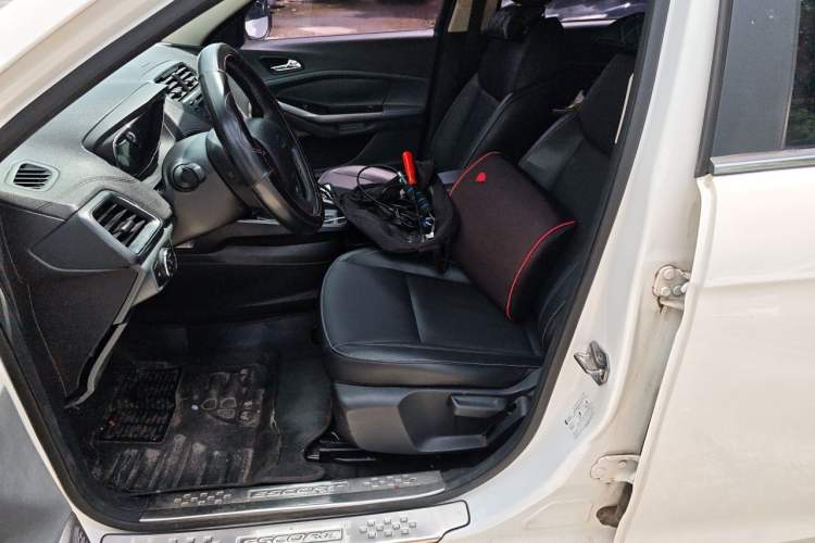 Used Ford Escort 2015 1.5L Automatic Fashion Model Left Front Seat