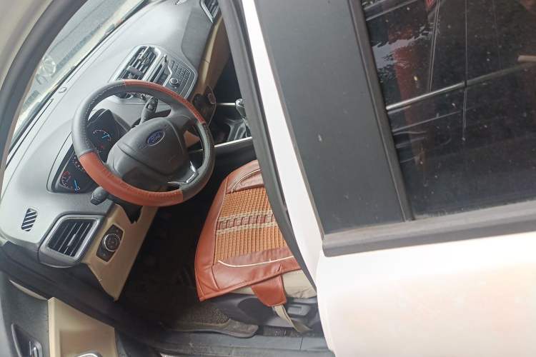 Used Ford Escort 2015 1.5L Manual Comfort Model Left Front Seat