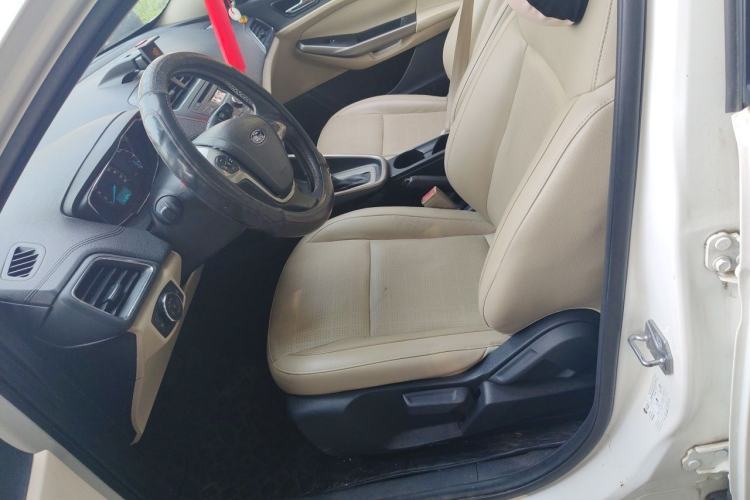 Used Ford Escort 2015 1.5L Automatic Fashion Model Left Front Seat