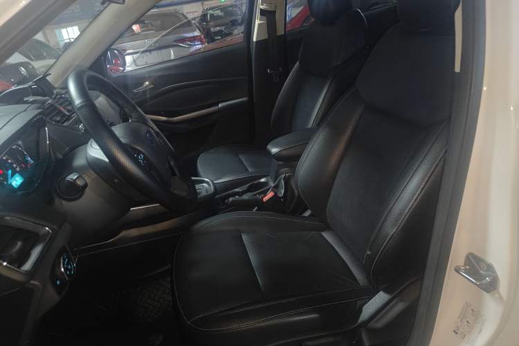 Used Ford Escort 2015 1.5L Automatic Fashion Model Left Front Seat