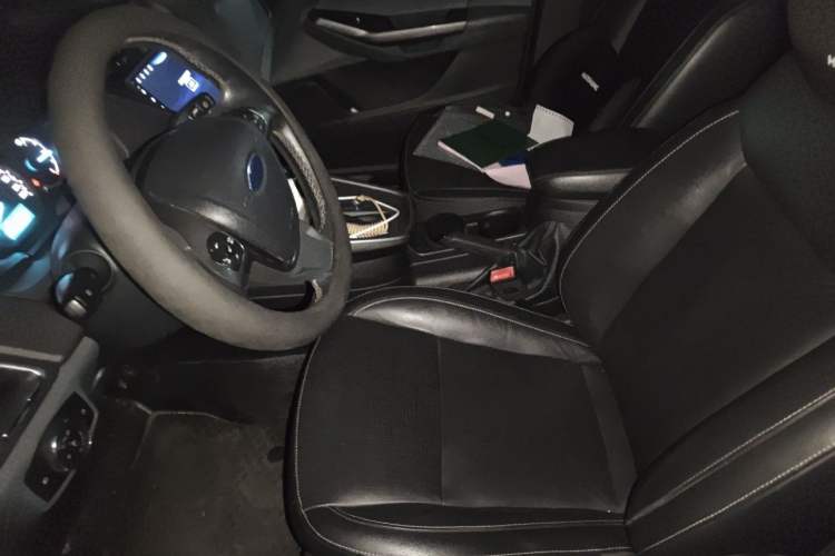 Used Ford Escort 2015 1.5L Automatic Fashion Model Left Front Seat