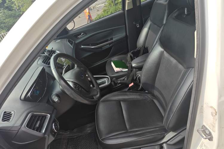 Used Ford Escort 2015 1.5L Automatic Fashion Model Left Front Seat