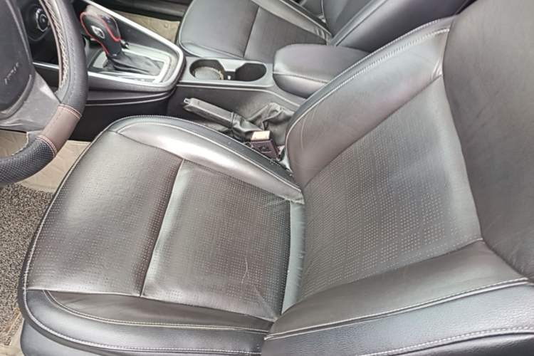 Used Ford Escort 2015 1.5L Automatic Fashion Model Left Front Seat