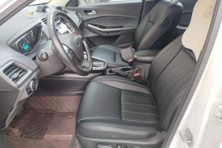 Used Ford Escort 2015 1.5L Automatic Fashion Model Left Front Seat