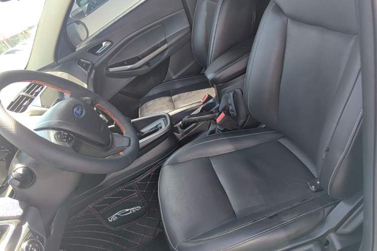 Used Ford Escort 2015 1.5L Automatic Fashion Model Left Front Seat