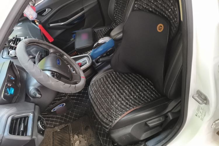 Used Ford Escort 2015 1.5L Automatic Fashion Model Left Front Seat