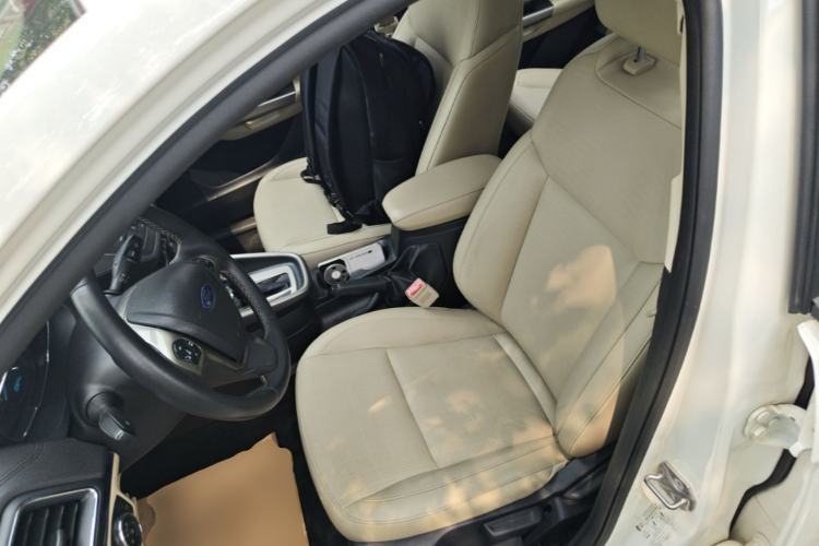 Used Ford Escort 2015 1.5L Automatic Fashion Model Left Front Seat