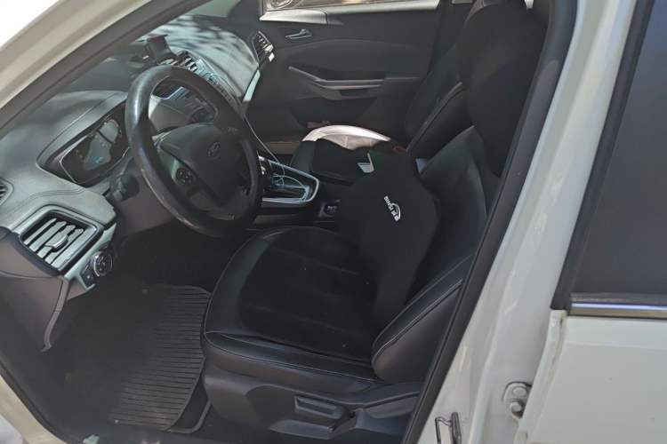 Used Ford Escort 2015 1.5L Automatic Fashion Model Left Front Seat