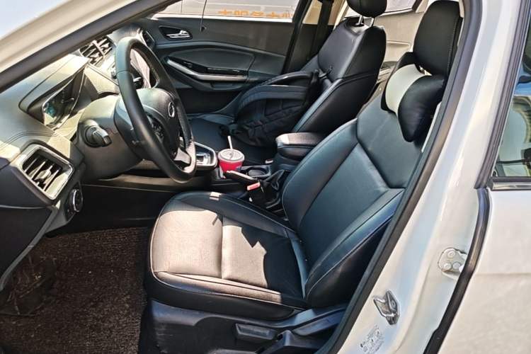 Used Ford Escort 2015 1.5L Automatic Fashion Model Left Front Seat