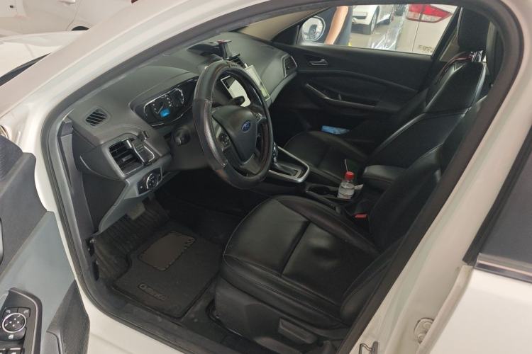 Used Ford Escort 2015 1.5L Automatic Fashion Model Left Front Seat