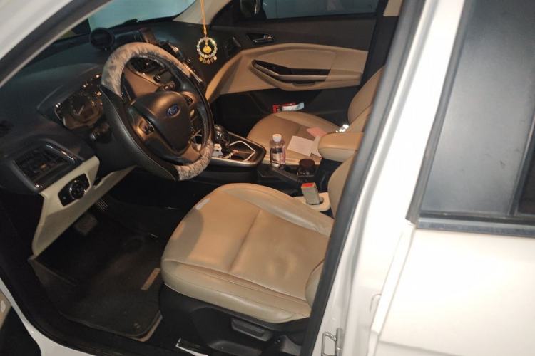 Used Ford Escort 2015 1.5L Automatic Fashion Model Left Front Seat