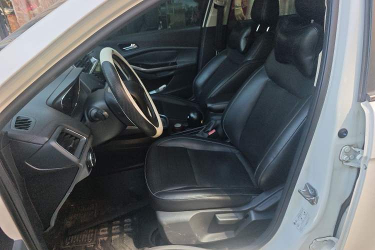 Used Ford Escort 2015 1.5L Automatic Fashion Model Left Front Seat