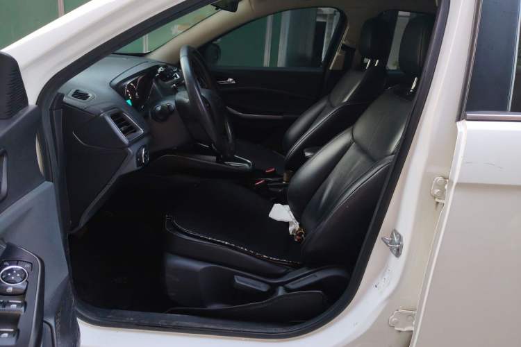 Used Ford Escort 2015 1.5L Automatic Fashion Model Left Front Seat