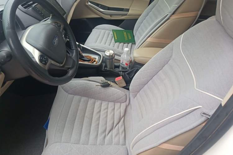 Used Ford Escort 2015 1.5L Automatic Fashion Model Left Front Seat