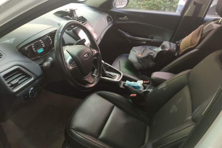 Used Ford Escort 2015 1.5L Automatic Fashion Model Left Front Seat