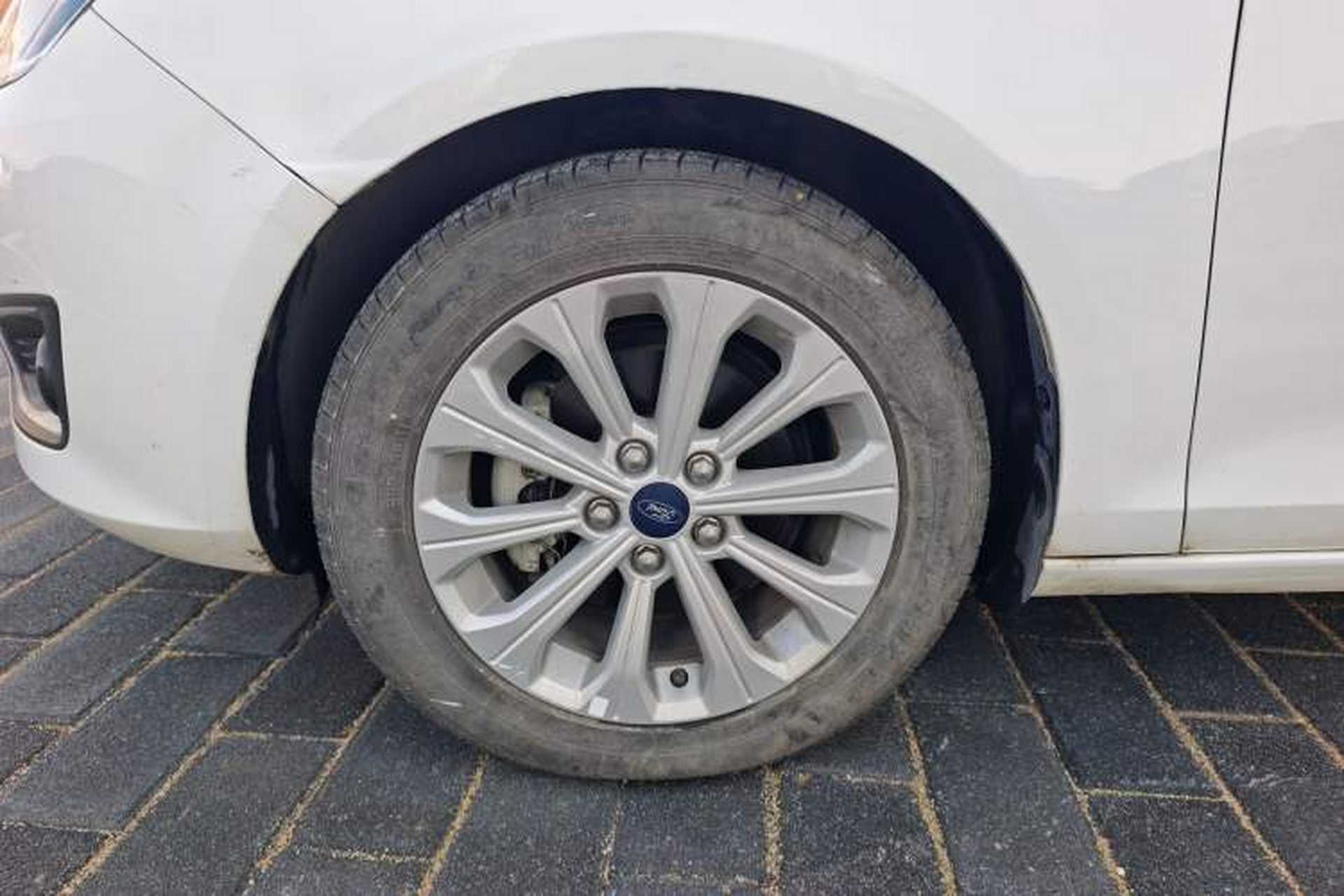 Used Ford Escort 2015 1.5L Automatic Fashion Model Left Front Wheel Hub
