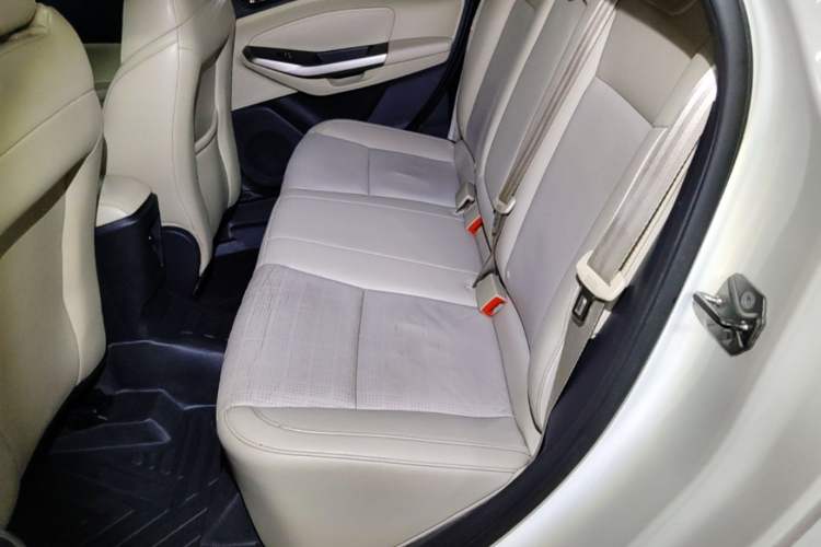 Used Ford Escort 2015 1.5L Automatic Fashion Model Left Rear Seat