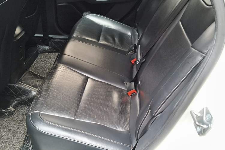 Used Ford Escort 2015 1.5L Automatic Fashion Model Left Rear Seat