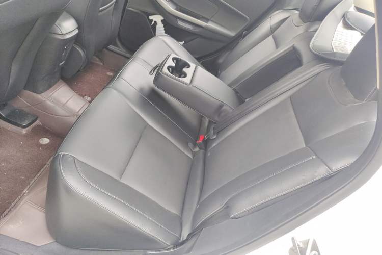 Used Ford Escort 2015 1.5L Automatic Fashion Model Left Rear Seat