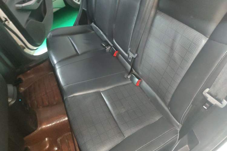 Used Ford Escort 2015 1.5L Automatic Fashion Model Left Rear Seat