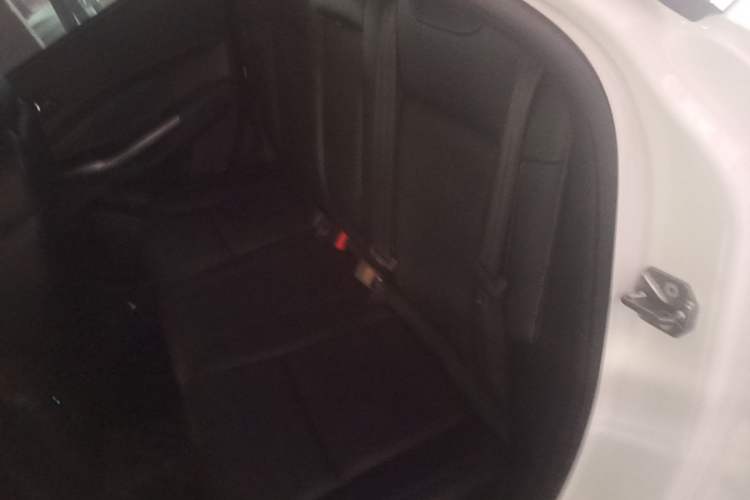 Used Ford Escort 2015 1.5L Automatic Fashion Model Left Rear Seat
