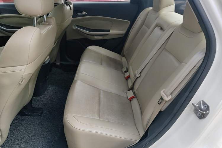 Used Ford Escort 2015 1.5L Automatic Fashion Model Left Rear Seat