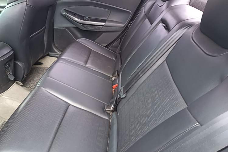 Used Ford Escort 2015 1.5L Automatic Fashion Model Left Rear Seat