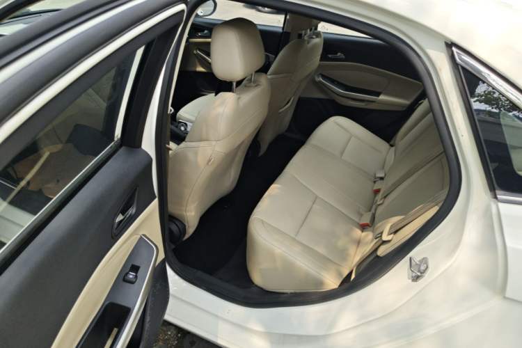 Used Ford Escort 2015 1.5L Automatic Fashion Model Left Rear Seat