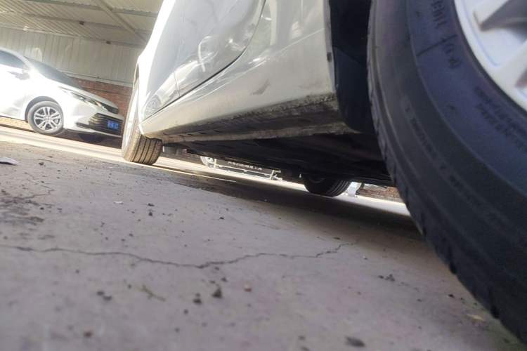 Used Ford Escort 2015 1.5L Automatic Comfort Edition Left Side Sill