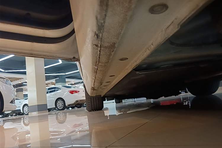 Used Ford Escort 2015 1.5L Automatic Comfort Edition Left Side Sill